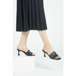 Jones Bootmaker Bianka Quilted Leather Heeled Mules Cream -Jones Bootmaker shop unnamed file 2073